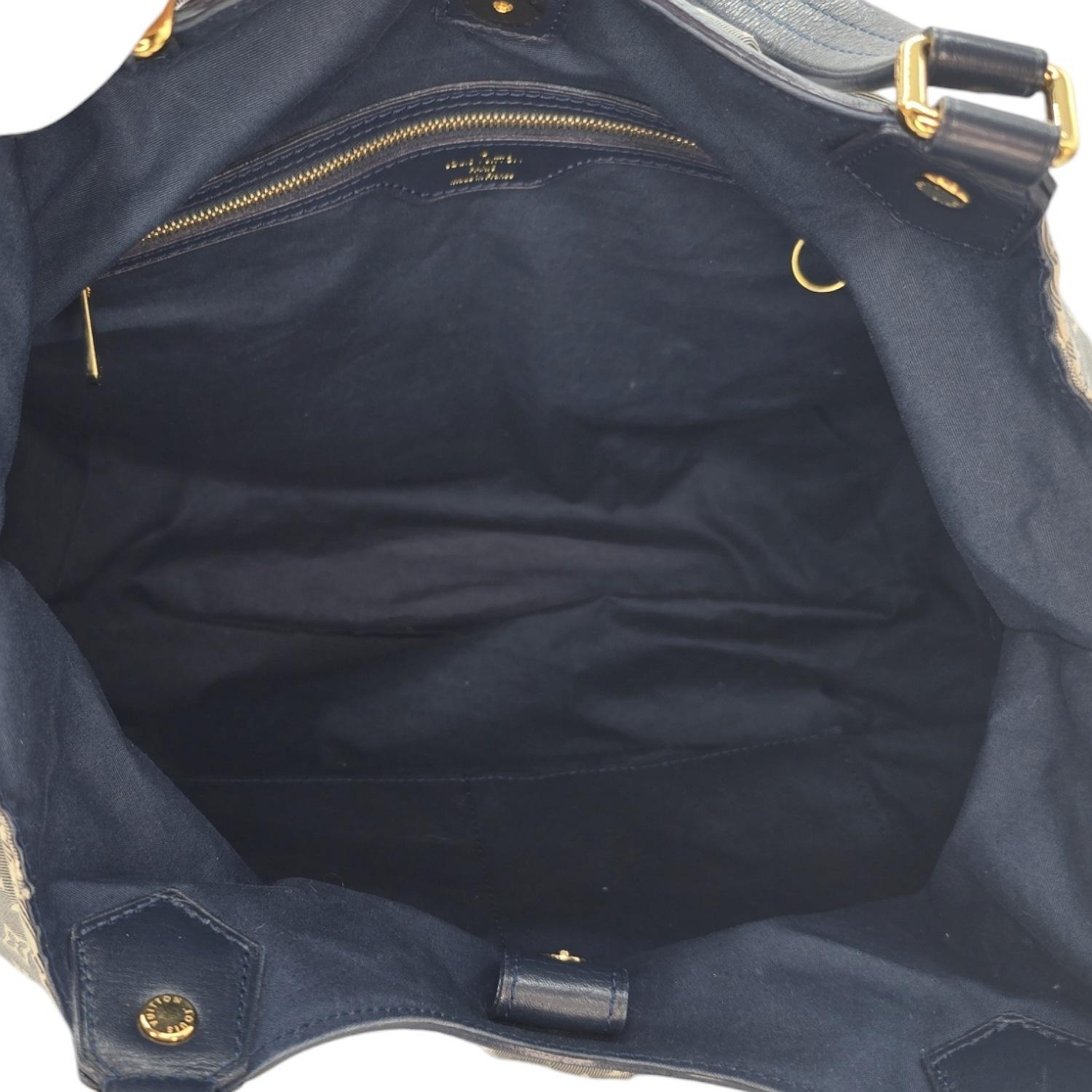 Louis Vuitton Vintage Monogram Canvas Idylle Fantaisie Hobo Bag For Sale 1