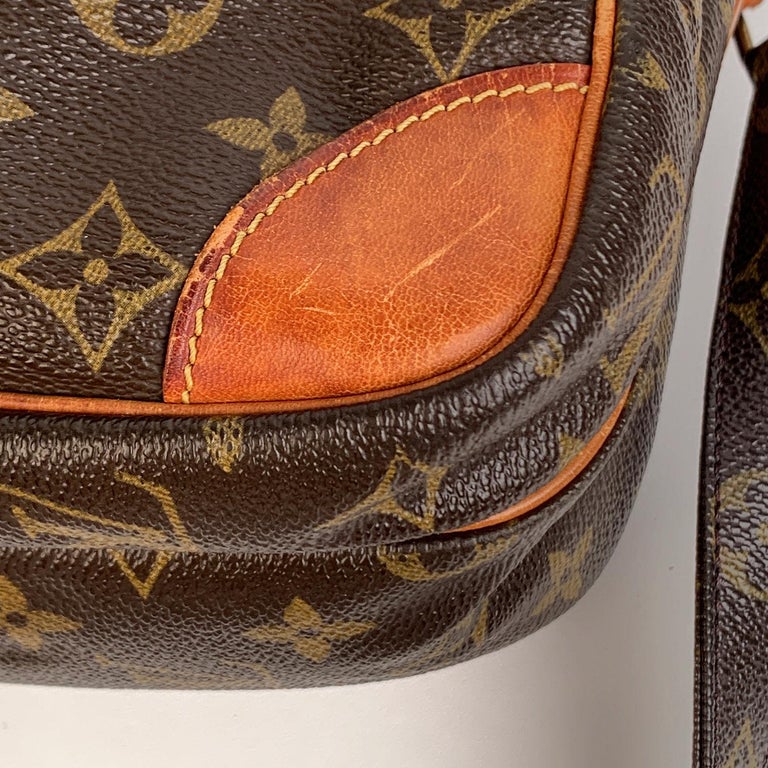 Louis Vuitton Nil Messenger Bag Monogram Canvas 28 Brown 2296851