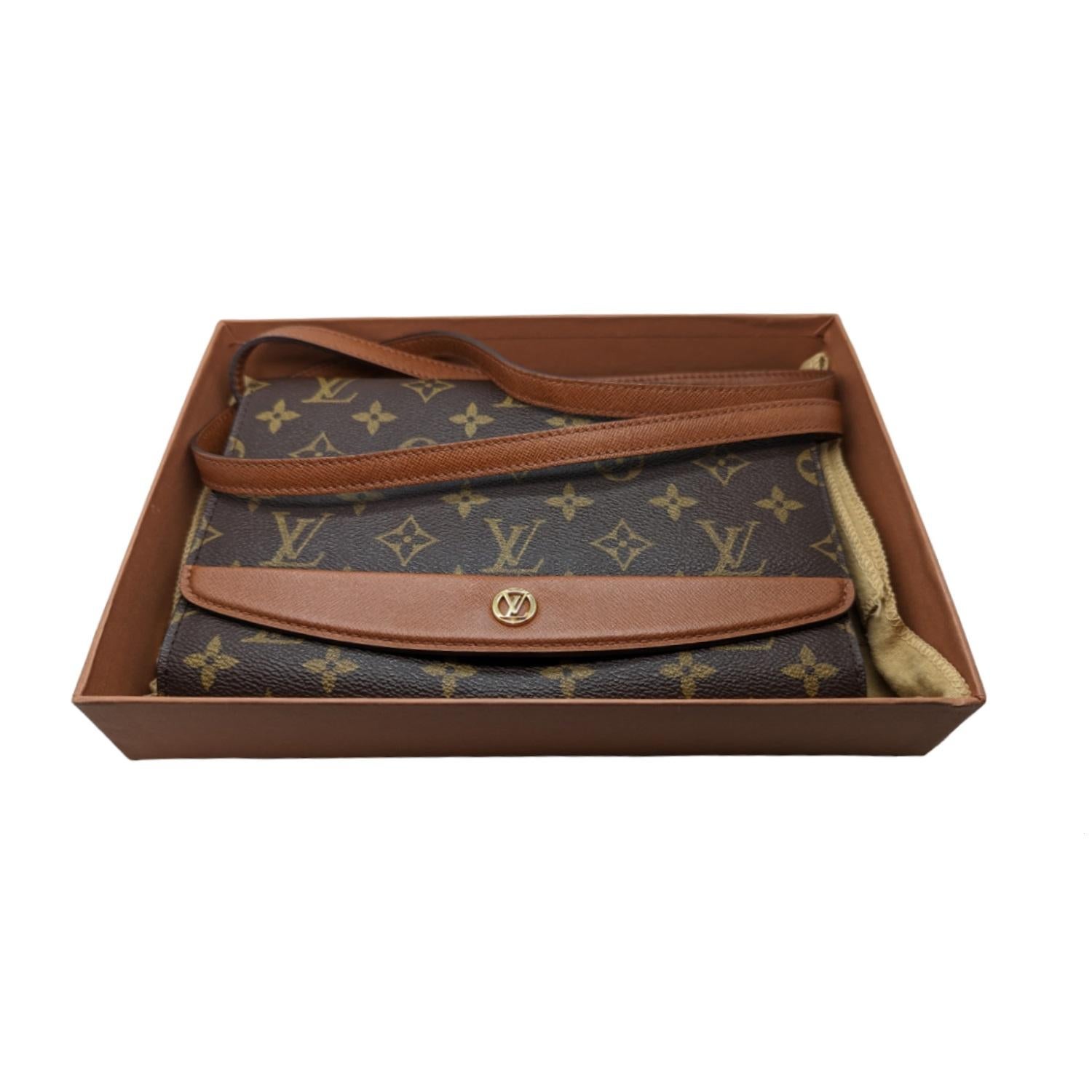 Louis Vuitton Vintage Monogram Canvas Pochette Bordeaux 2