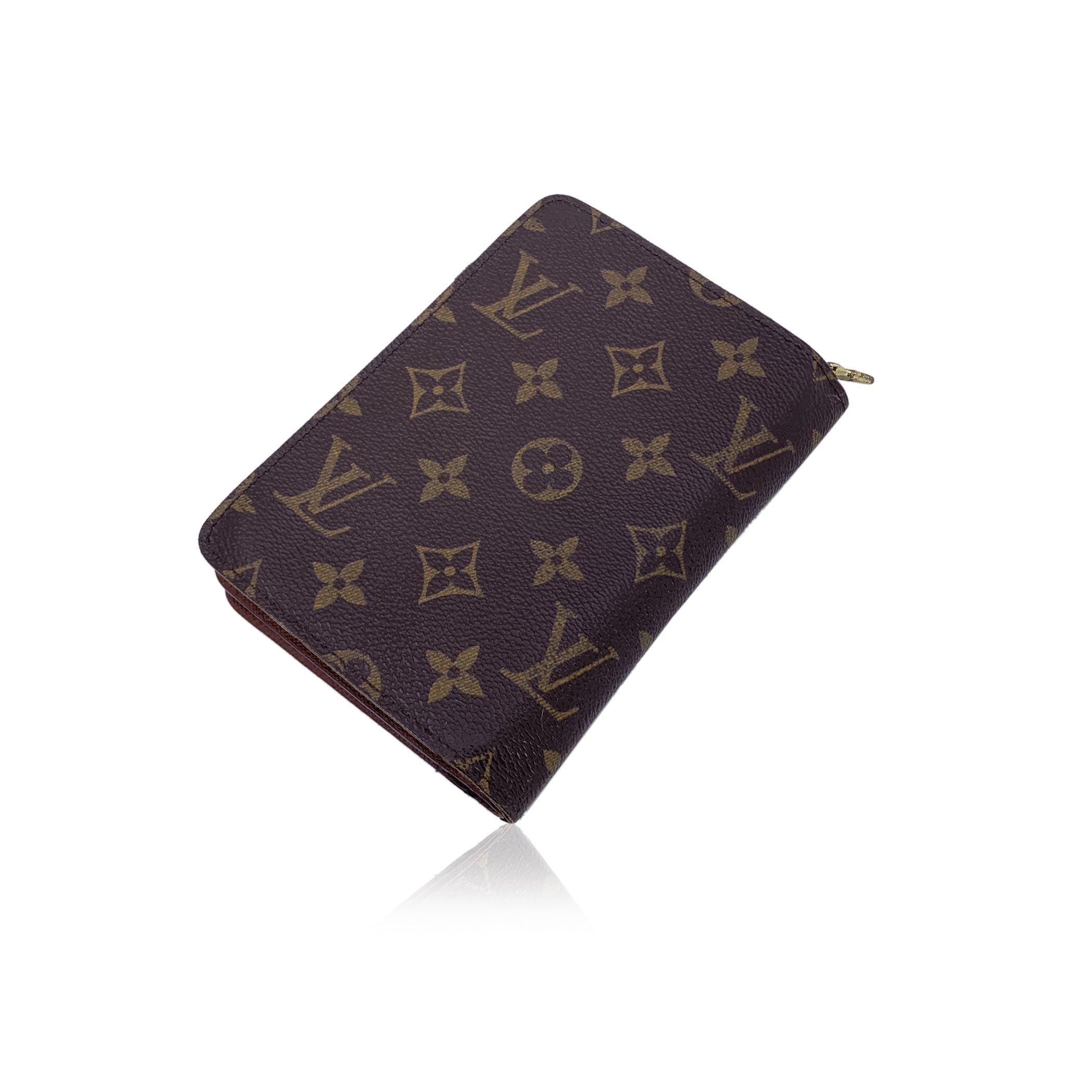 Black Louis Vuitton Vintage Monogram Canvas Porte Papier Zippe Wallet For Sale