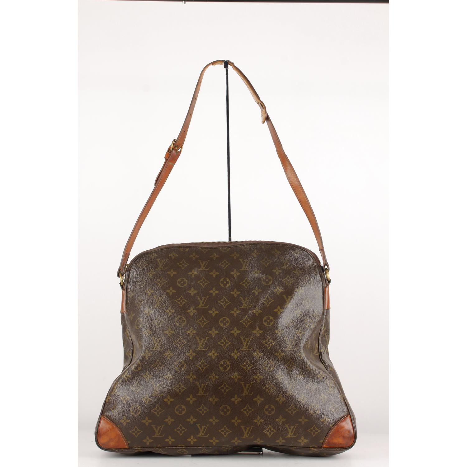Louis Vuitton Vintage Monogram Canvas Sac Balade Shoulder Bag

Material:L Canvas
Color: Brown
Model: Sac Balade
Gender: Women
Country of Manufacture: France
Size: Large 
Bag Depth: 3 inches - 7,6 cm 
Bag Height: 16 inches - 40,7 cm 
Bag Length: 18
