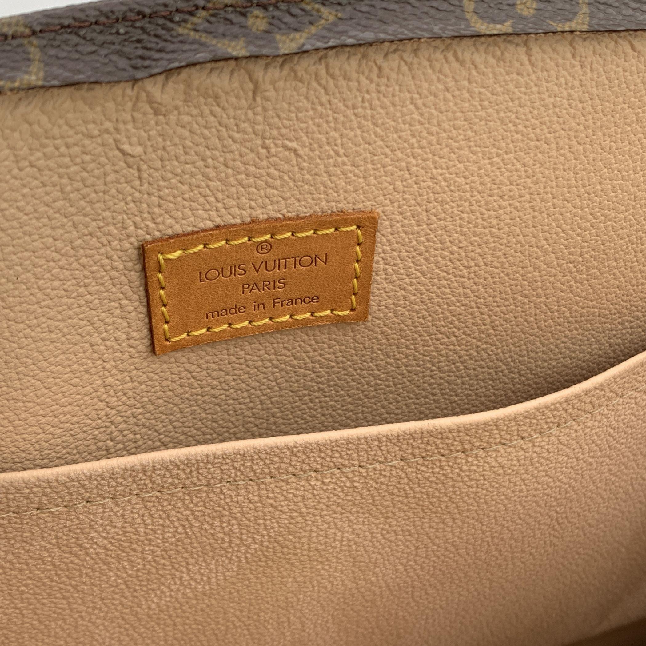 Women's Louis Vuitton Vintage Monogram Canvas Sac Plat GM Tote Shopping Bag