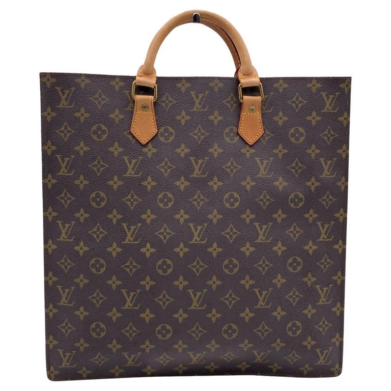 Louis Vuitton Sac Cabas - 3 For Sale on 1stDibs  sac cabas vuitton, cabas louis  vuitton, louis vuitton plastic beach bag
