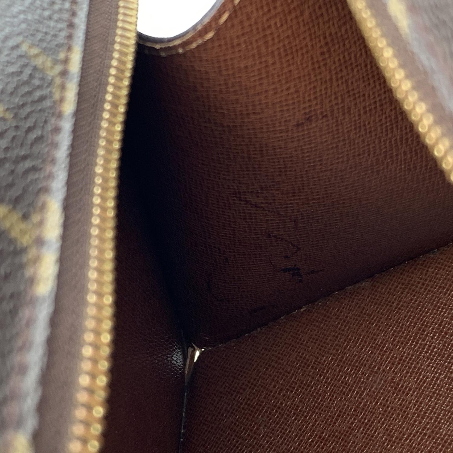 Louis Vuitton Vintage Monogram Canvas Sac Triangle Tricot Bag 4