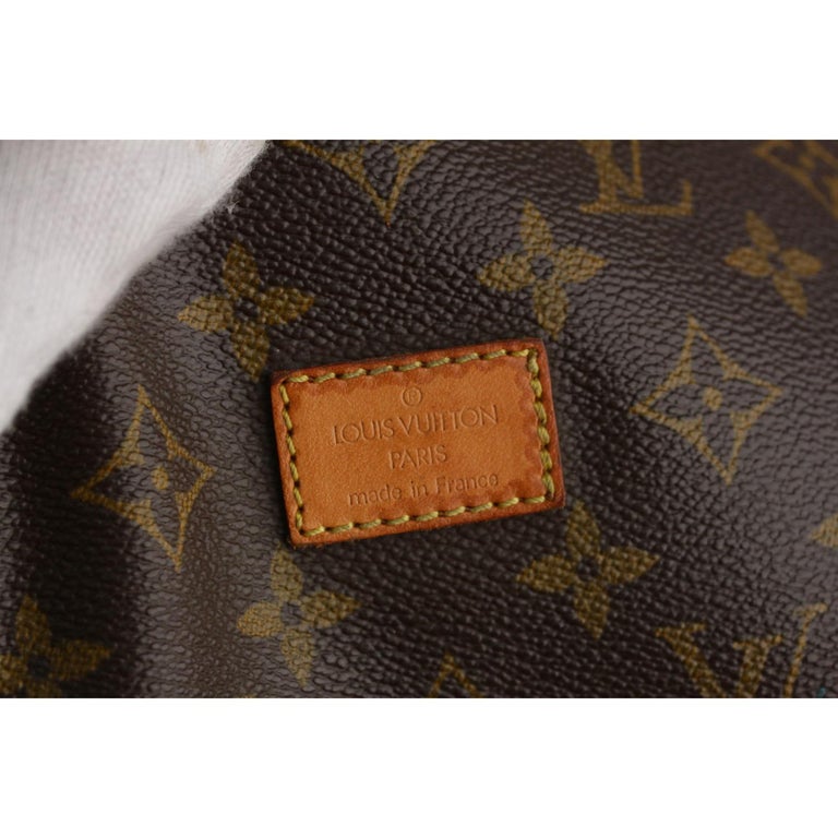 Louis Vuitton Vintage Monogram Canvas Saumur 30 Crossbody Bag For Sale