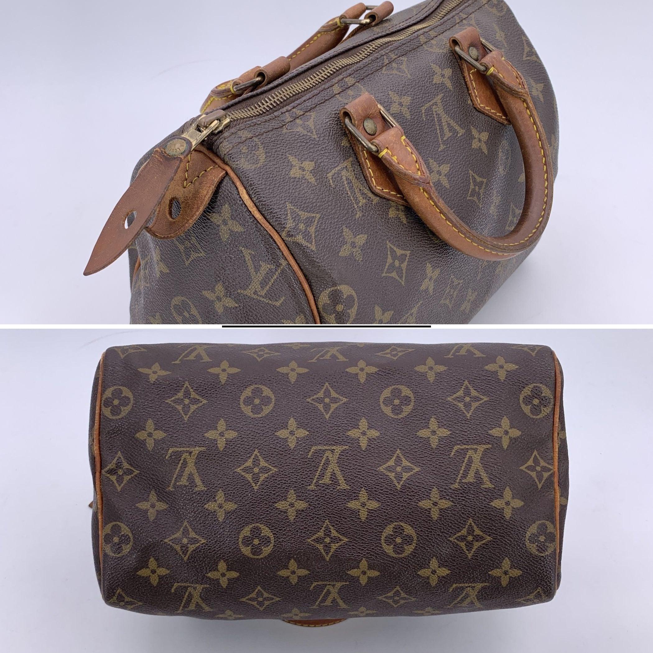 Louis Vuitton Vintage Monogram Canvas Speedy 25 Boston Bag M41528 For Sale 2