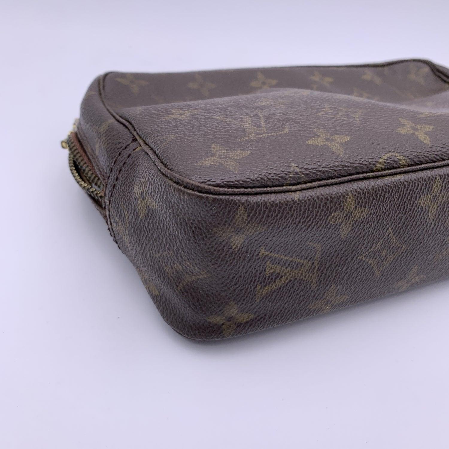 Louis Vuitton Vintage Monogram Canvas Toiletry 23 Cosmetic Bag 4