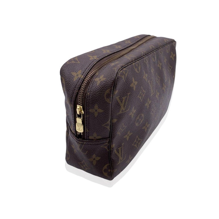 Louis Vuitton Vintage Monogram Canvas Toiletry 28 Cosmetic Bag Purse In Excellent Condition In Rome, Rome