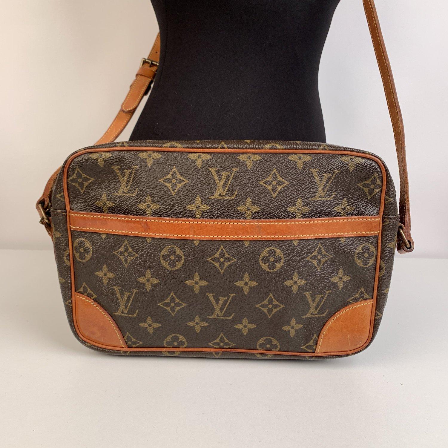 Brown Louis Vuitton Vintage Monogram CanvasTrocadero 25 Crossbody Bag