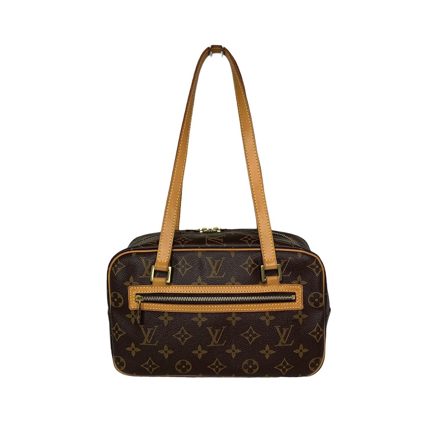 The Louis Vuitton Monogram Canvas Cite MM Bag is perfect for everyday wear and big enough to hold all your daily essentials such as cell phone, wallet, make-up and more. This is the medium-sized member of the modern structured Cite family. Est.