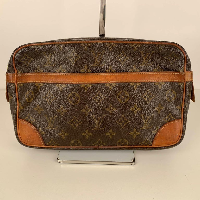 Louis Vuitton Vintage Brown Epi Leather Lena Clutch