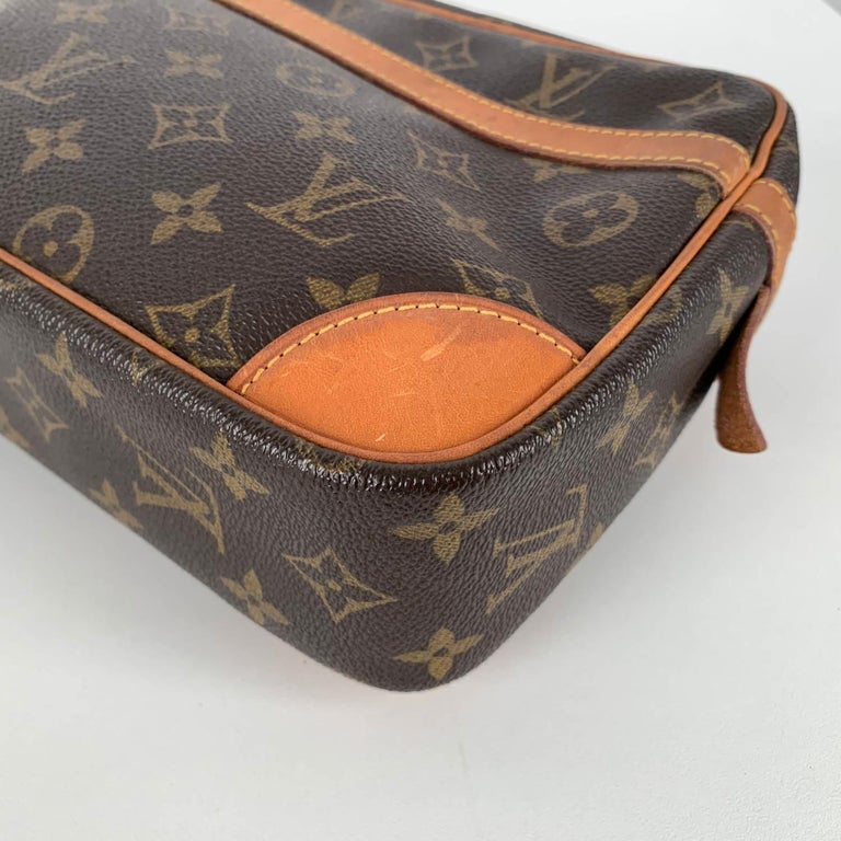 Louis Vuitton Vintage Monogram Clutch Pochette Cosmetic Bag
