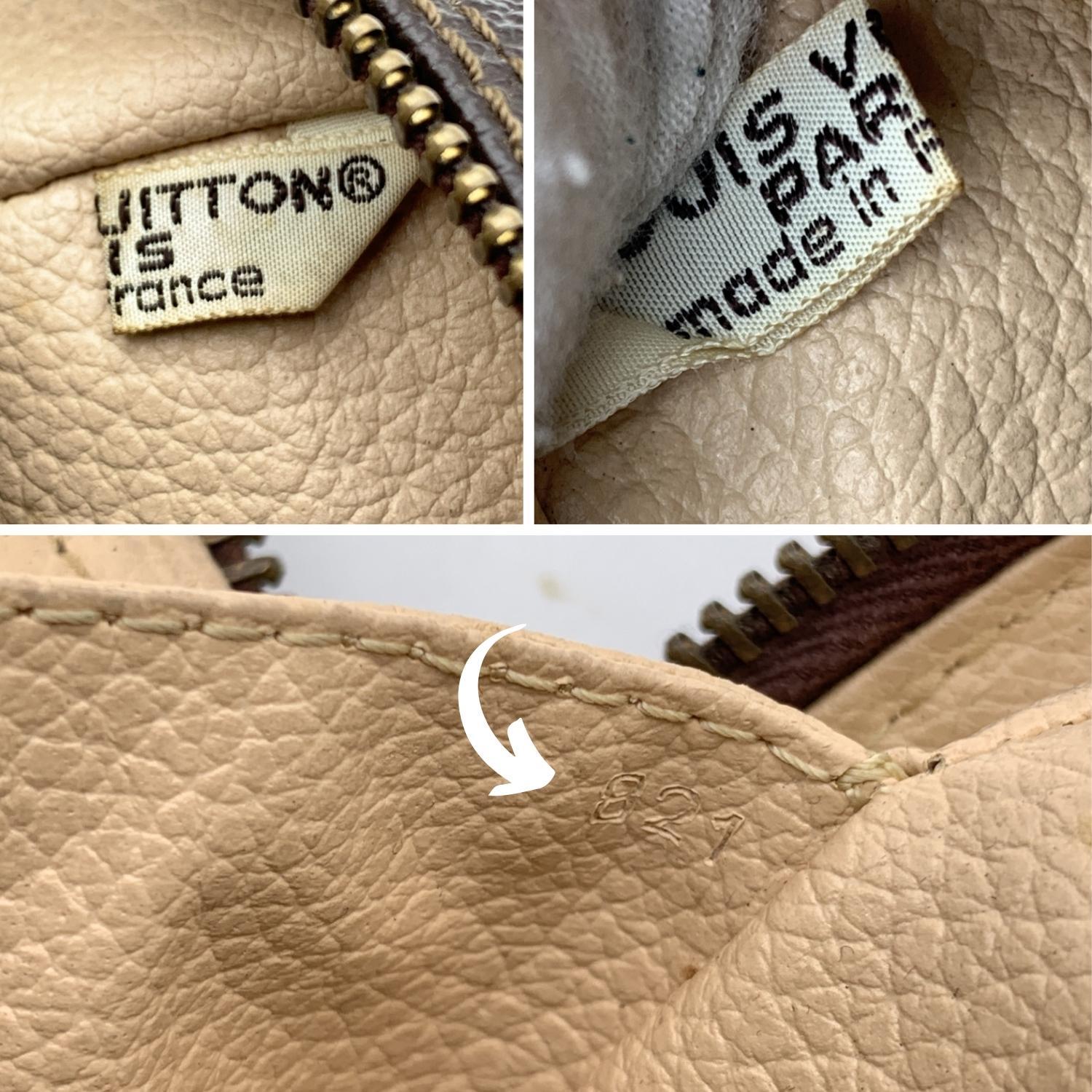 Women's or Men's Louis Vuitton Vintage Monogram Cosmetic Trousse 28 Pochette Bag M47522