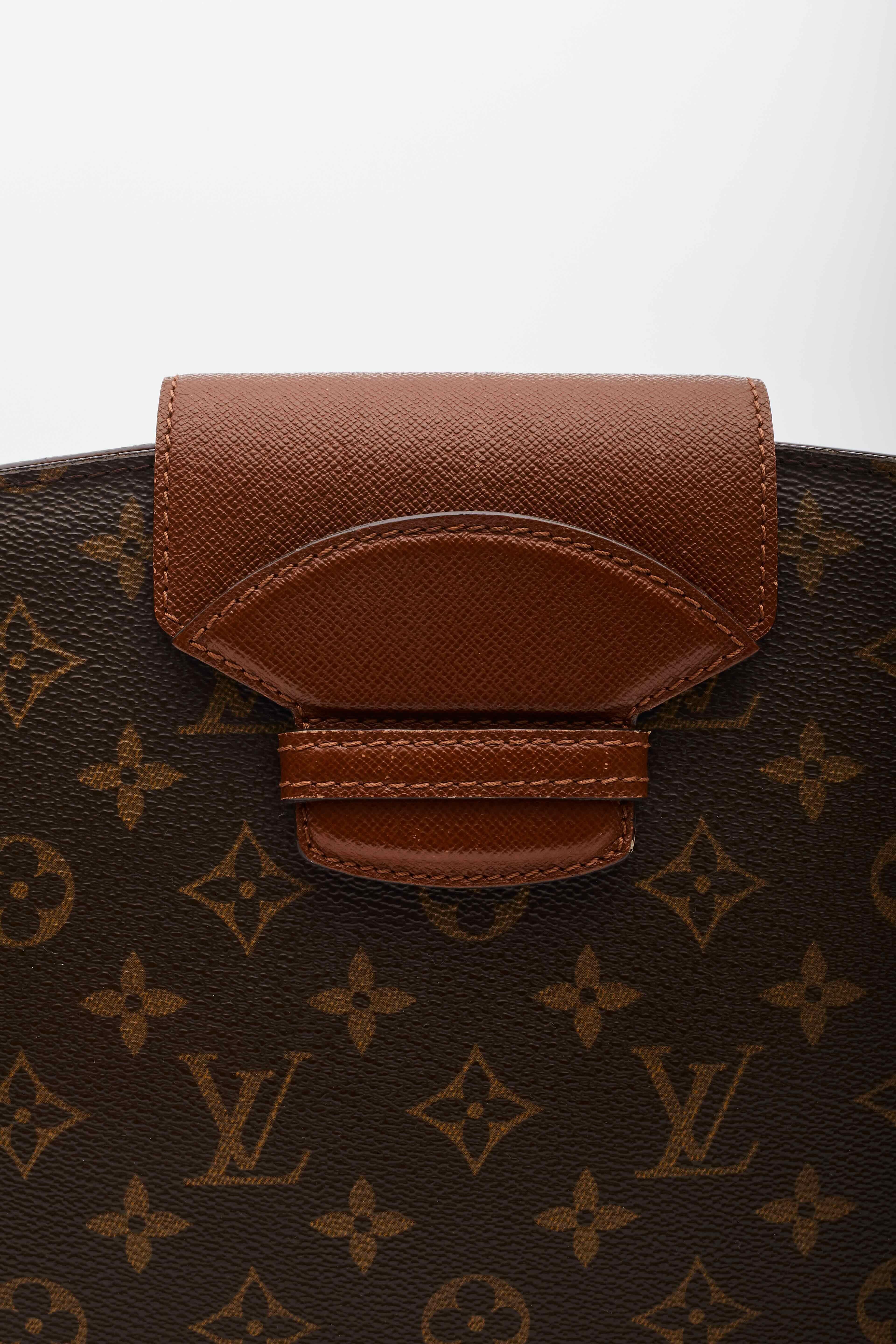 Louis Vuitton sac à bandoulière Courcelles vintage avec monogramme en vente 2
