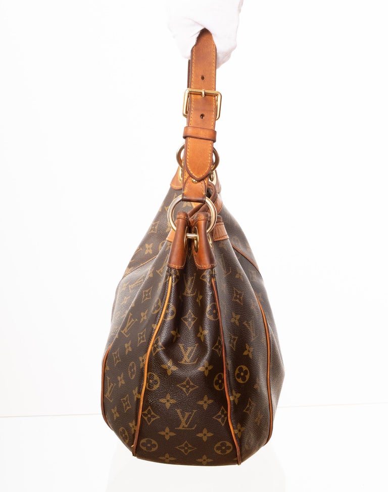Sold at Auction: Louis Vuitton, Louis Vuitton, sac Galleria