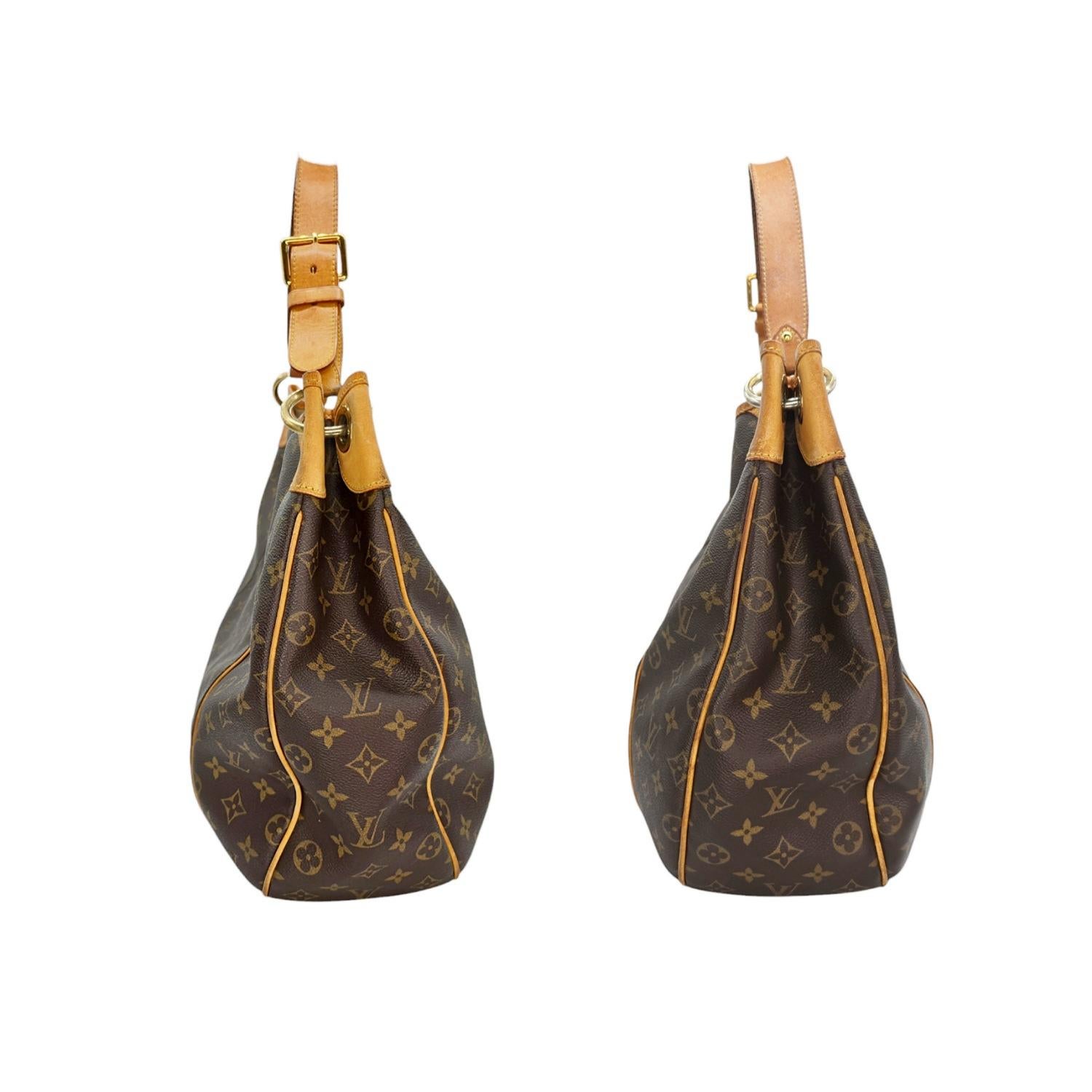 Louis Vuitton Vintage Monogram Galleria GM Hobo In Good Condition For Sale In Scottsdale, AZ