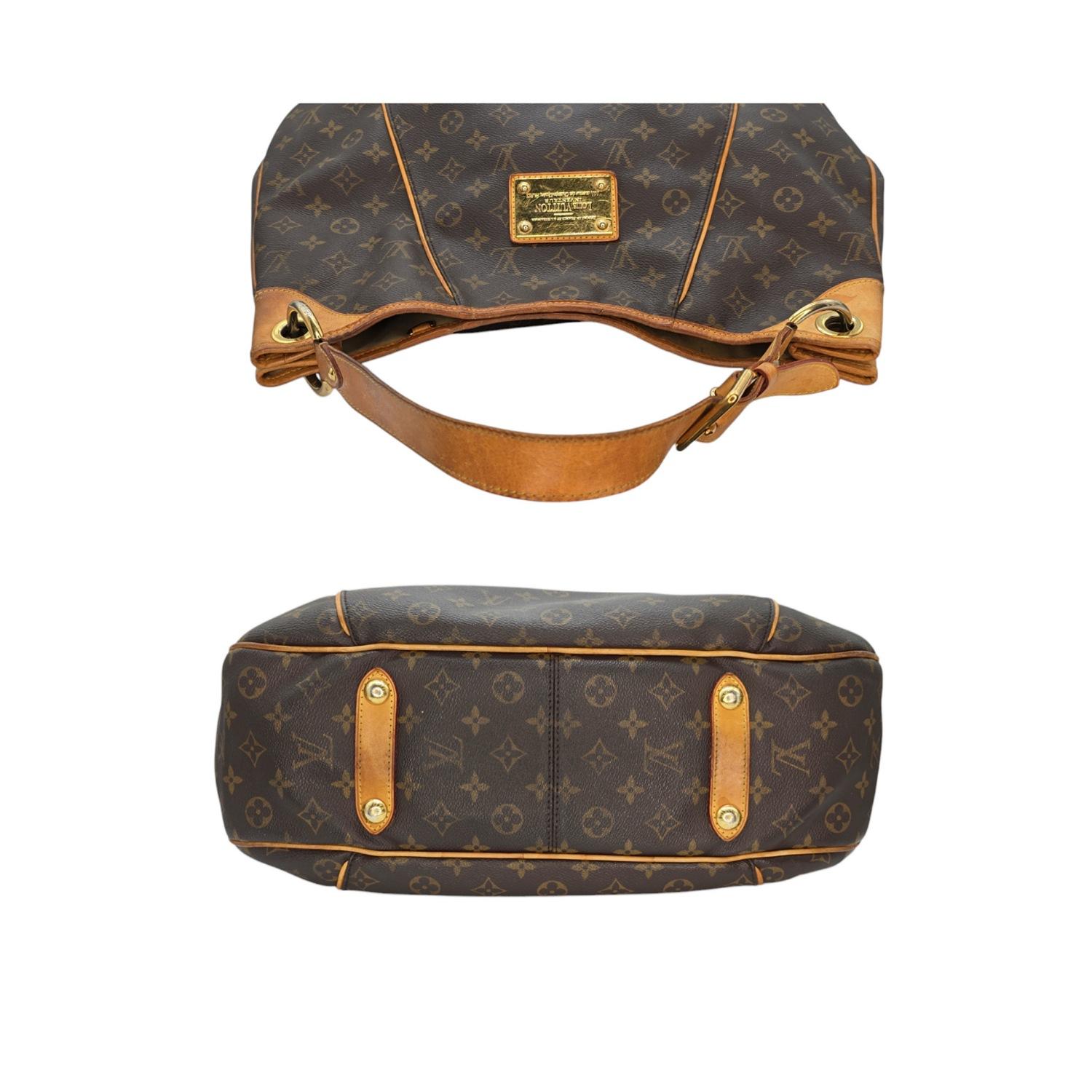 Women's or Men's Louis Vuitton Vintage Monogram Galleria GM Hobo For Sale