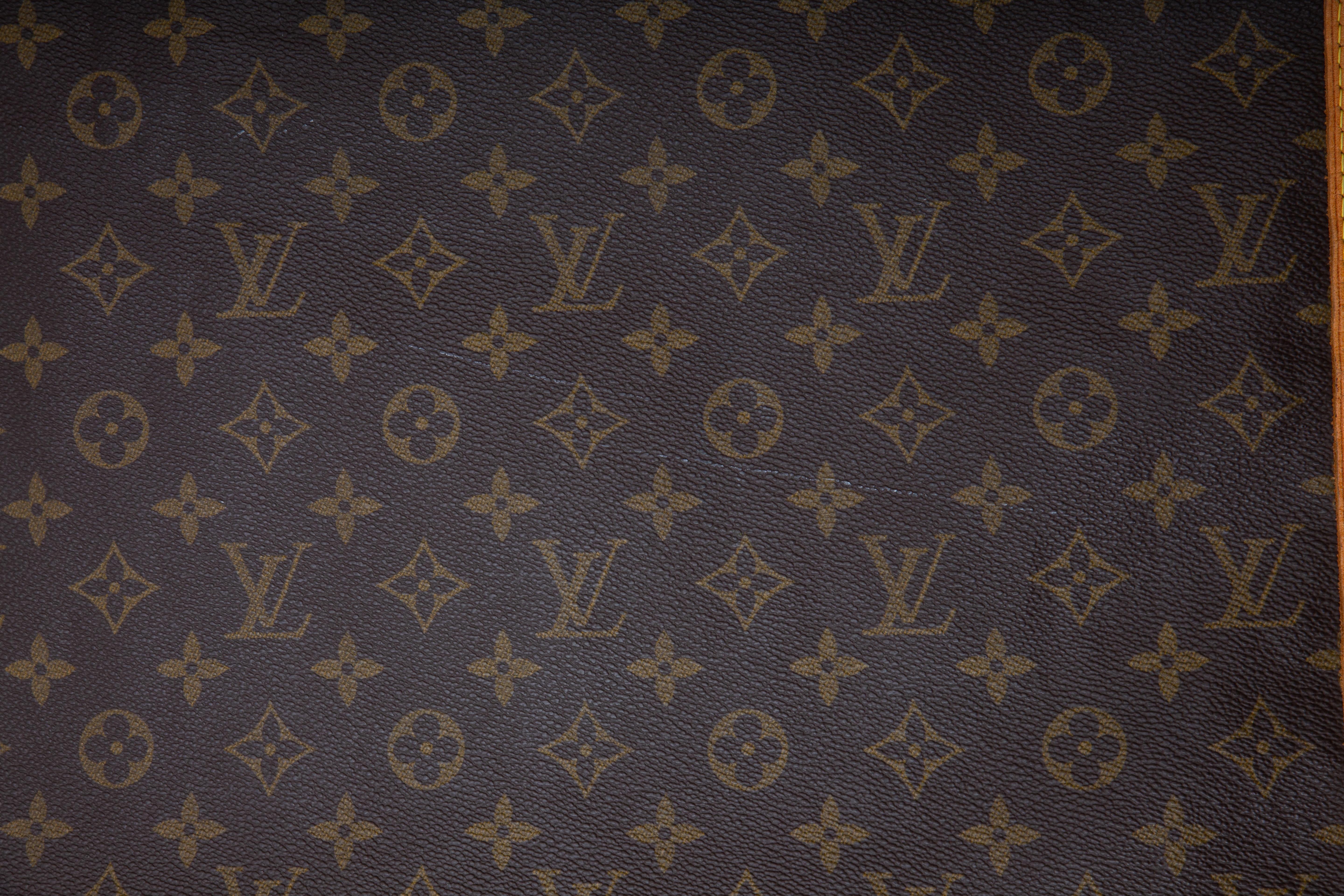 Louis Vuitton - Sac à vêtements vintage à monogrammes (1993) en vente 3