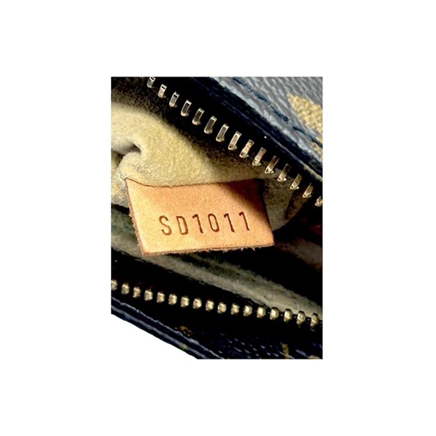 Louis Vuitton Vintage Monogram Looping MM Top Handle Bag en vente 4