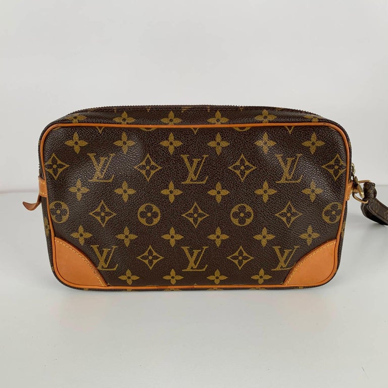 Louis Vuitton Vintage x Saks Monogram Pochette