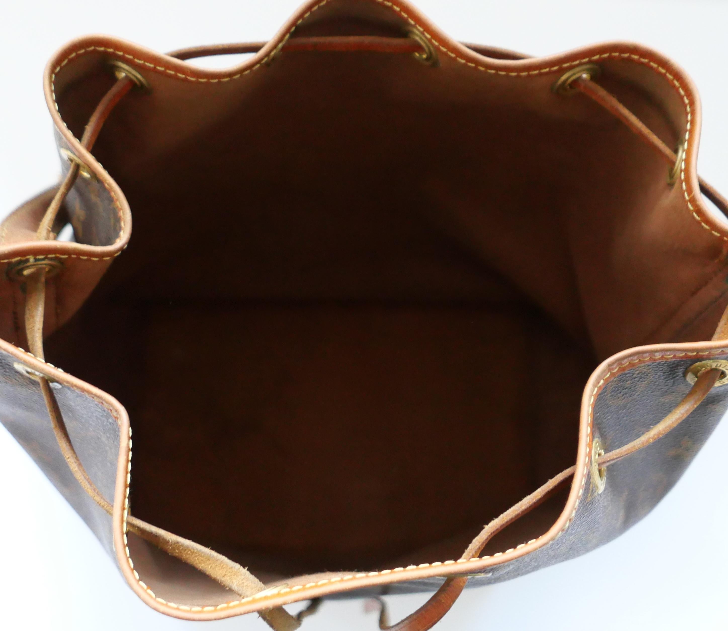 Louis Vuitton Vintage Monogram Noe Drawstring Tote Bag For Sale 5