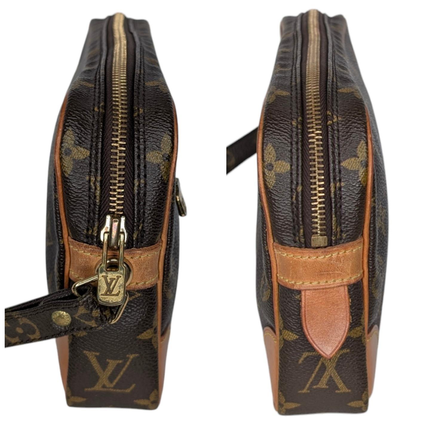 Black Louis Vuitton Vintage Monogram Pochette Marly Dragonne For Sale