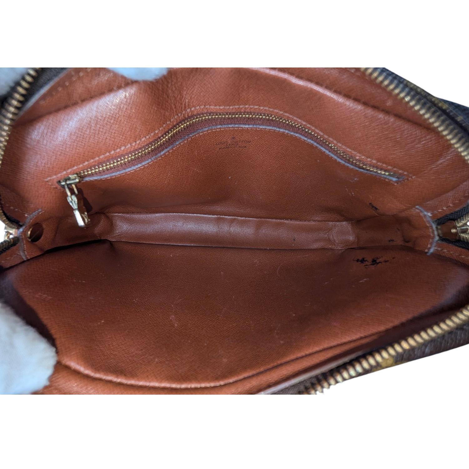 Louis Vuitton Vintage Monogram Pochette Marly Dragonne For Sale 1