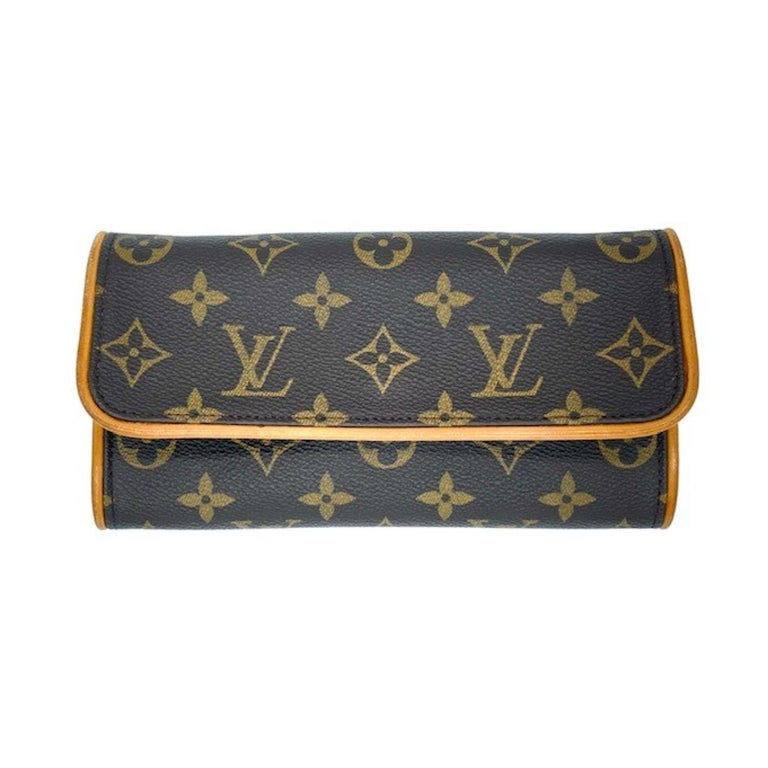 Gray Louis Vuitton Vintage Monogram Pochette Twin PM Shoulder Bag For Sale
