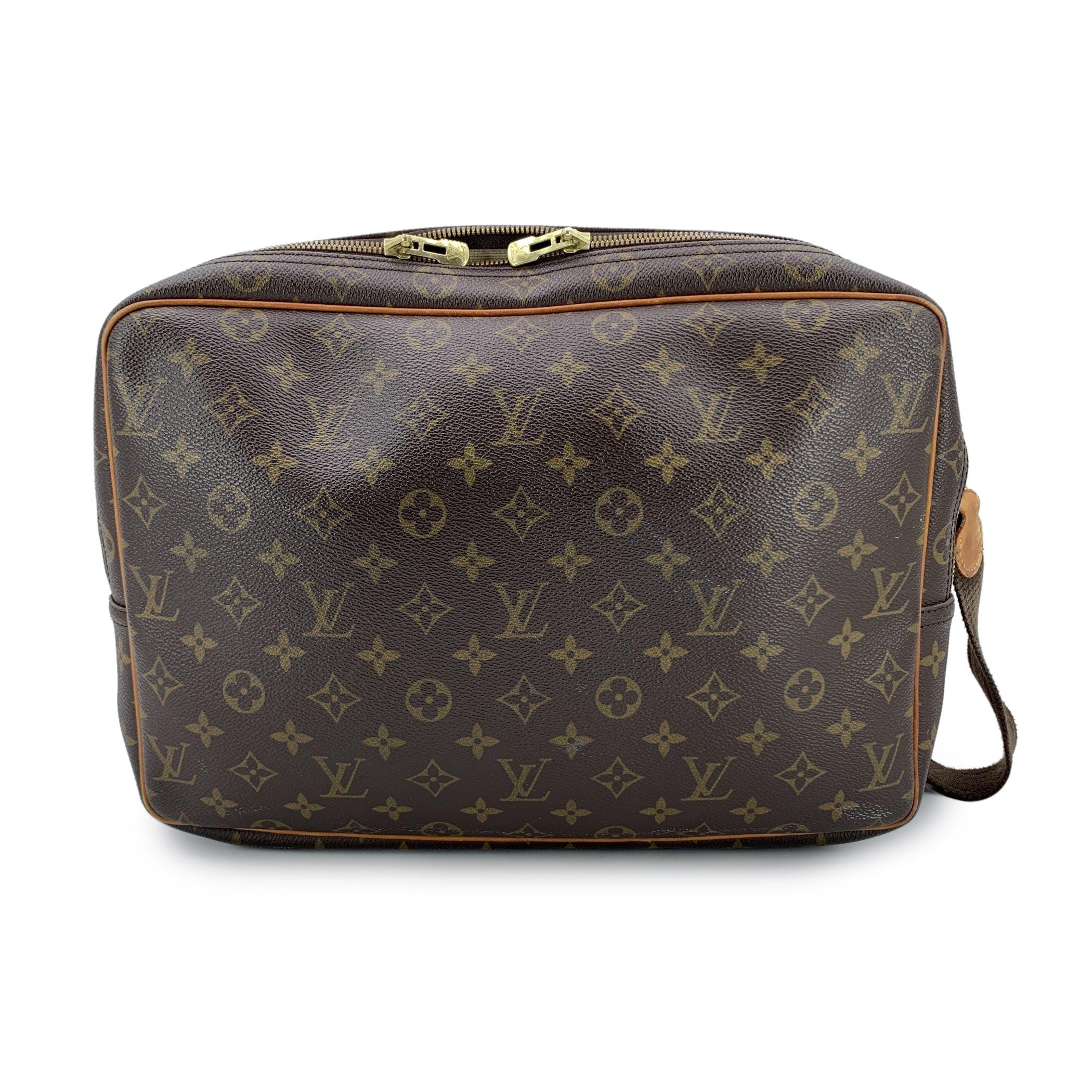 Black Louis Vuitton Vintage Monogram Reporter GM Crossbody Messenger Bag