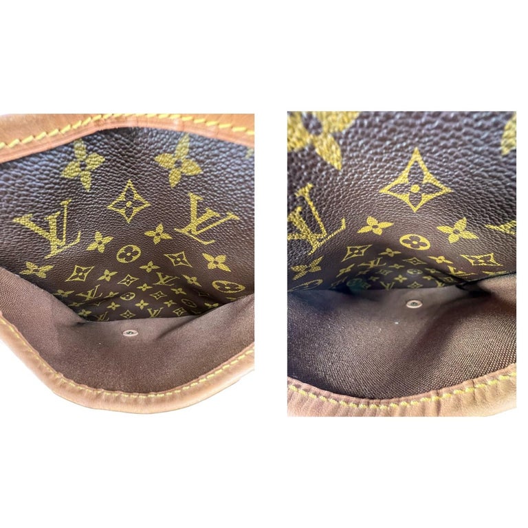 Louis Vuitton Pop My Heart Pouch Bag Bubblegram Leather For Sale at 1stDibs