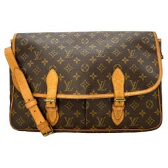 Used Authentic Louis Vuitton Purses - 135 For Sale on 1stDibs