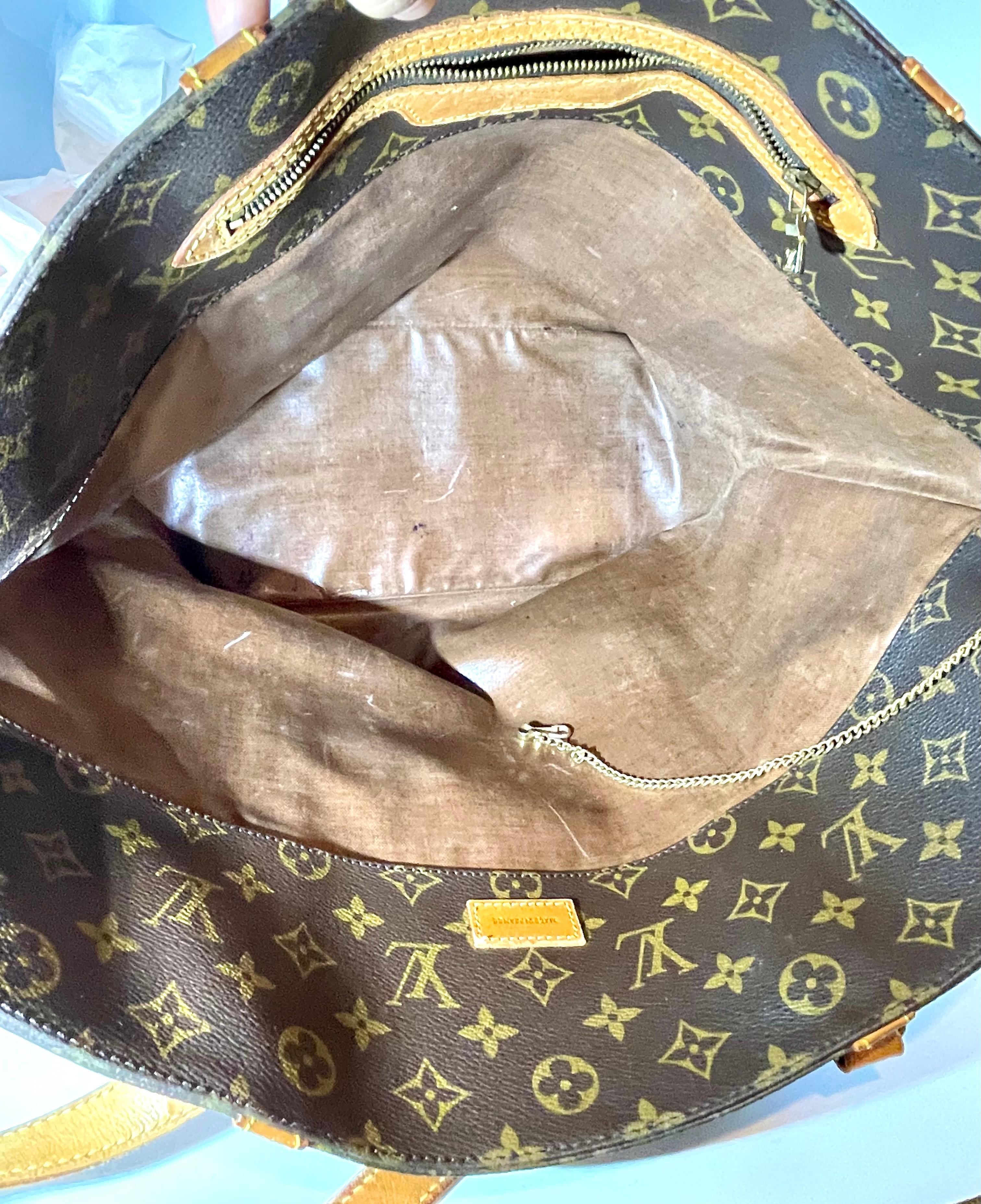 LOUIS VUITTON Vintage Monogram Sac Shopping Bag In Good Condition For Sale In New York, NY