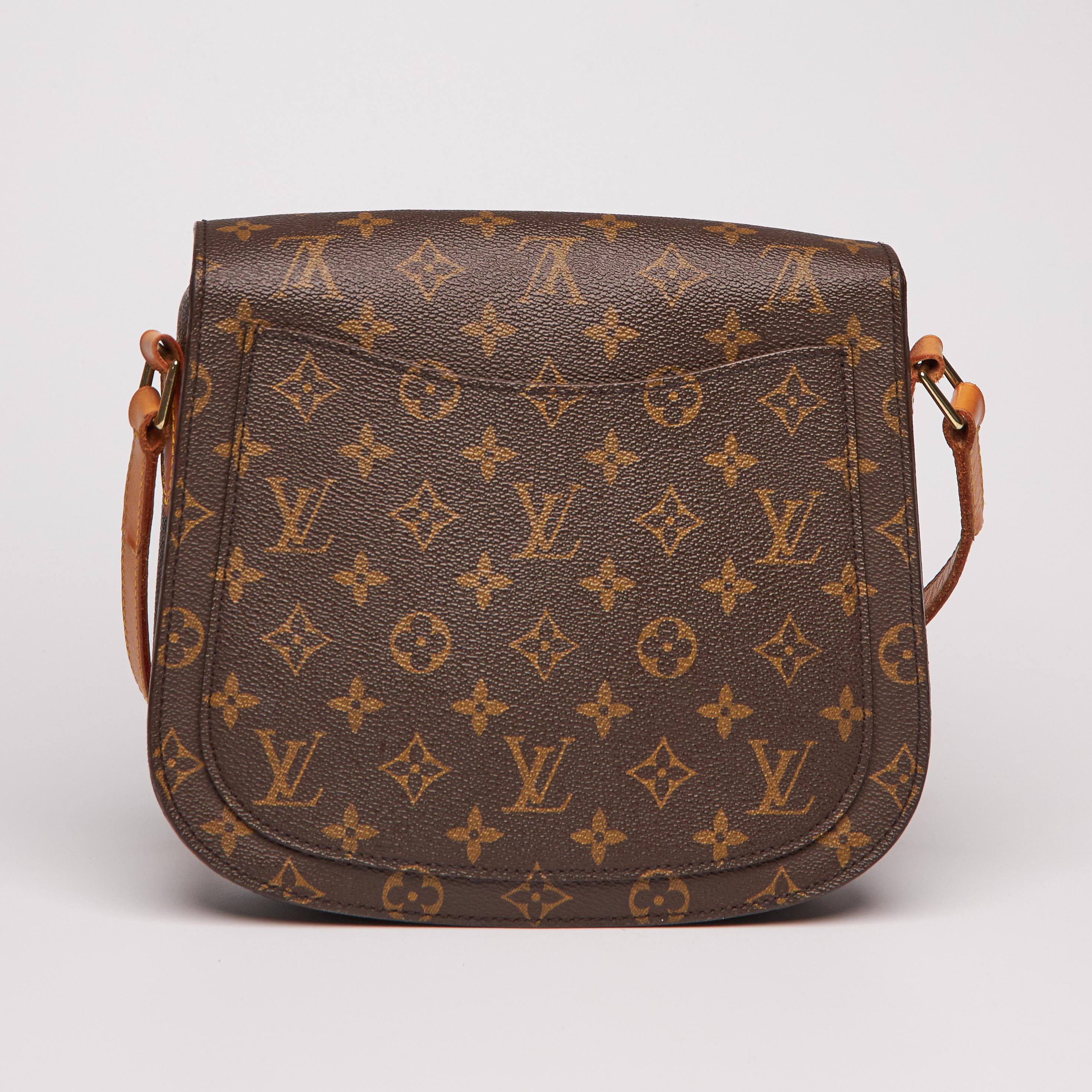 
Rare Louis Vuitton Saint Cloud GM bag. Named after a district in NW Paris, this adorable bag is no longer being made so it has quickly become an item for LV collectors.

The stylish shoulder bag is small with a unique and very distinctive structure
