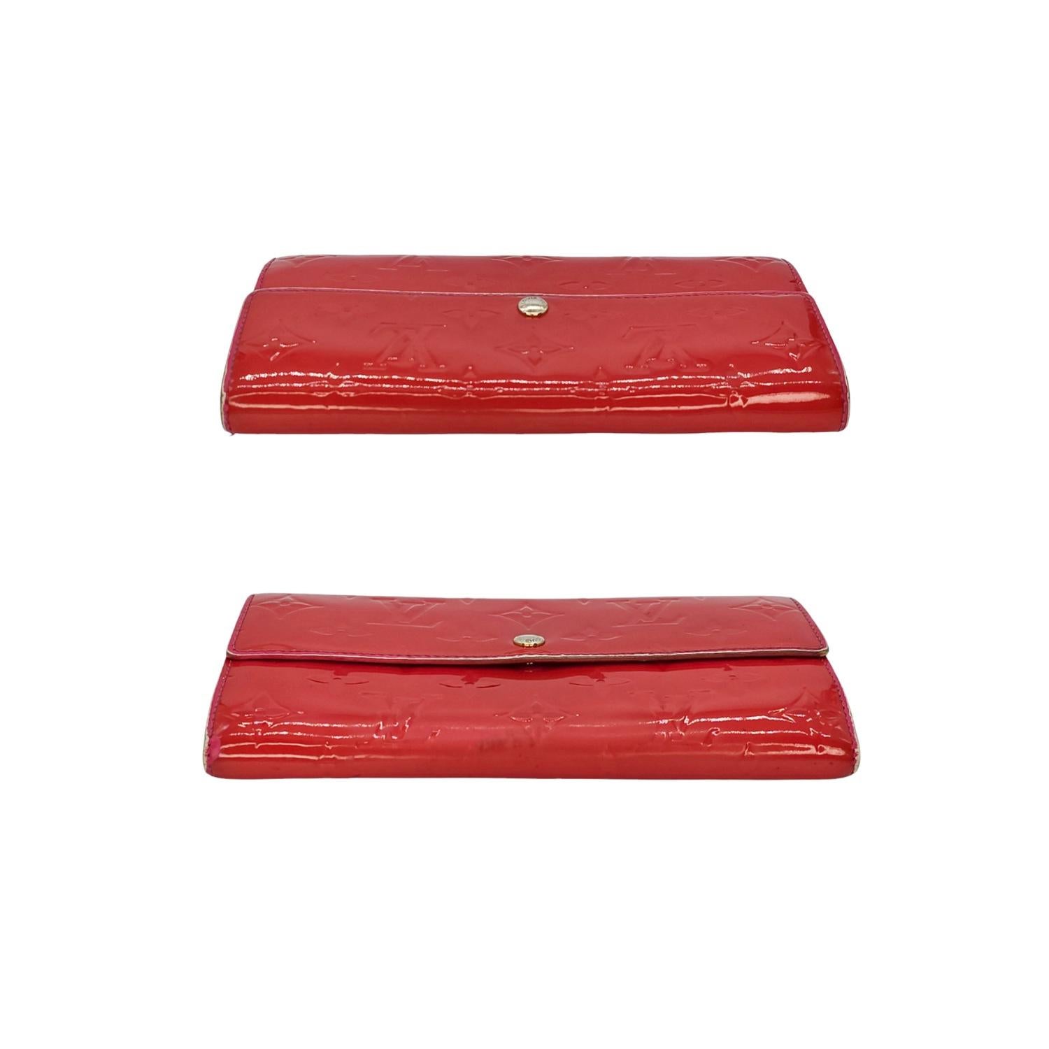 Women's Louis Vuitton Vintage Monogram Sarah Vernis Wallet Rose Pop For Sale