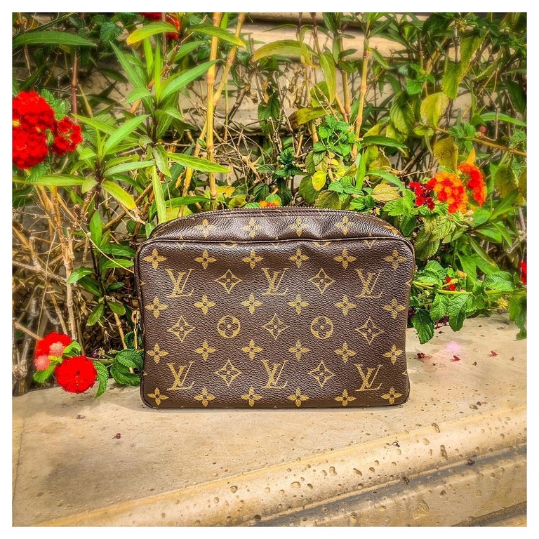 Louis Vuitton Monogram Toiletry Pouch 19 Poche Toilette Cosmetic Case  1210lv30 For Sale at 1stDibs