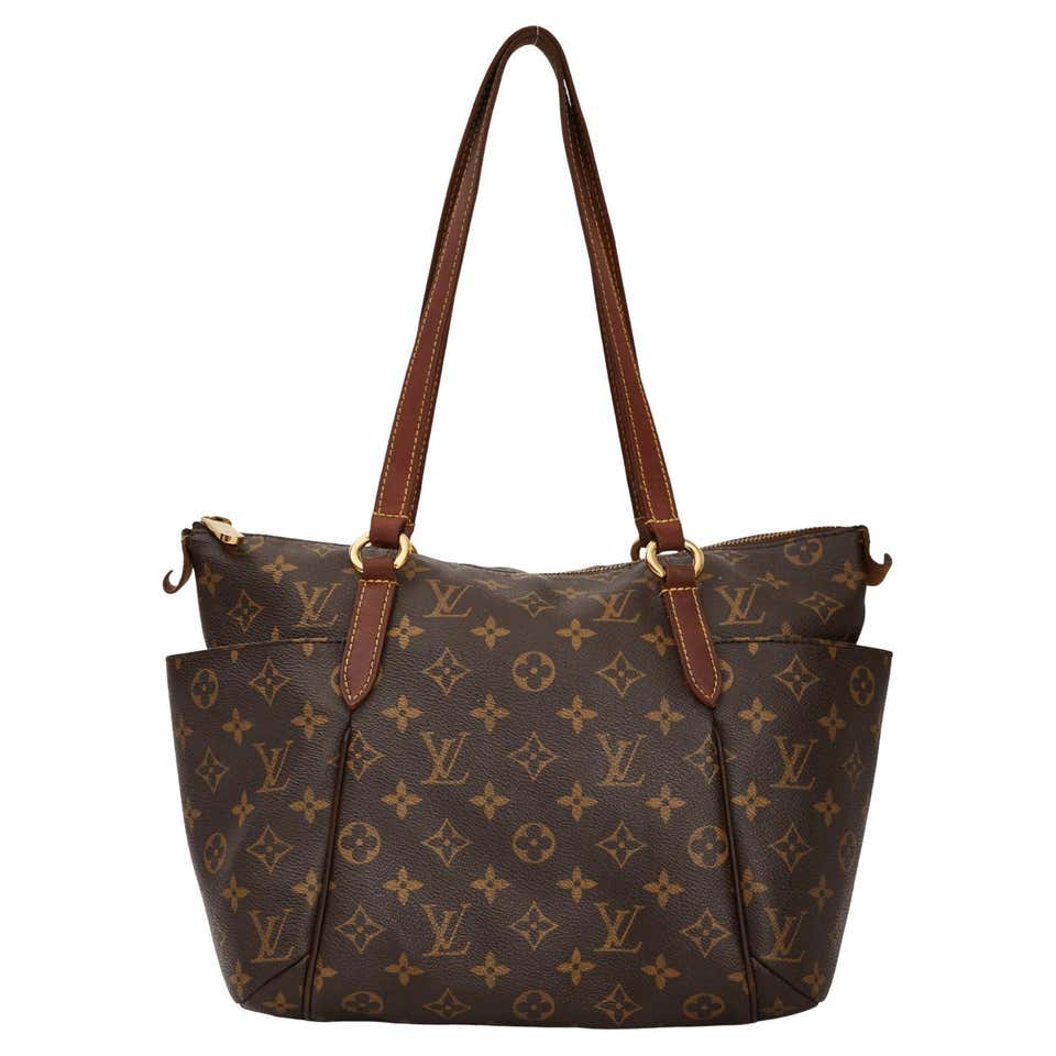 Vintage Louis Vuitton: Bags, Clothing & More - 12,708 For Sale at 1stdibs