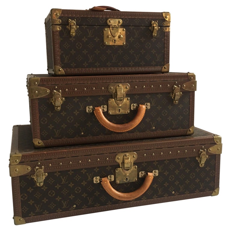 Louis Vuitton Vintage Petite Eifel Tower Stack Alzer Trunk Set of Three For  Sale at 1stDibs