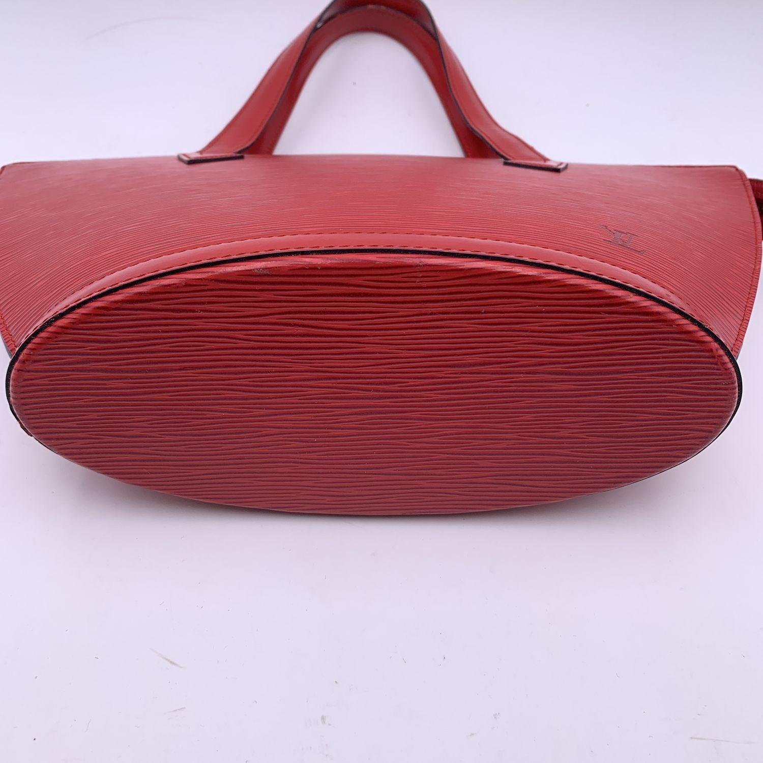 Louis Vuitton - Sac Saint Jacques PM en cuir épi rouge vintage Pour femmes en vente