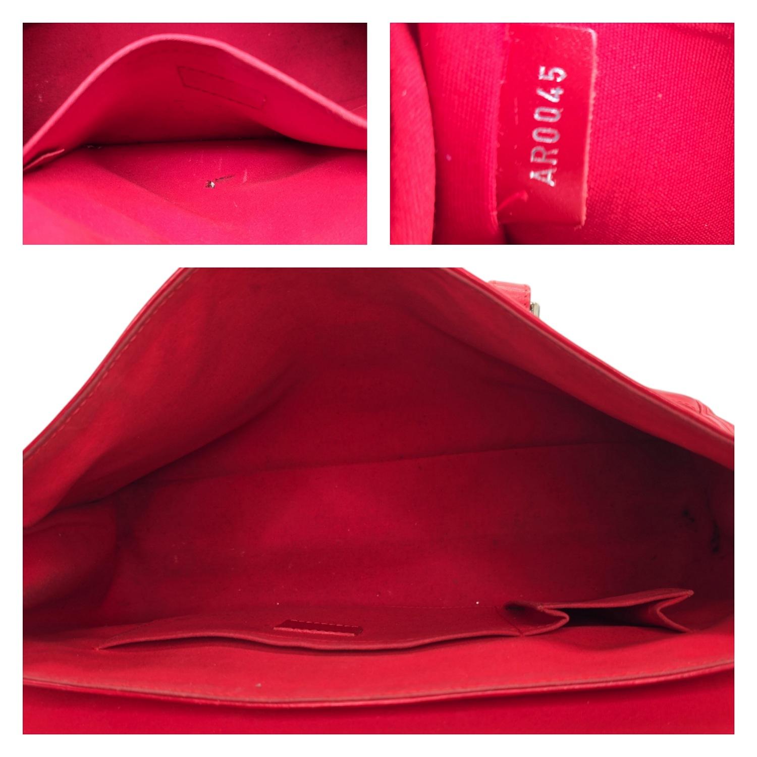 Louis Vuitton sac à main Segur MM vintage rouge en cuir EPI en vente 3