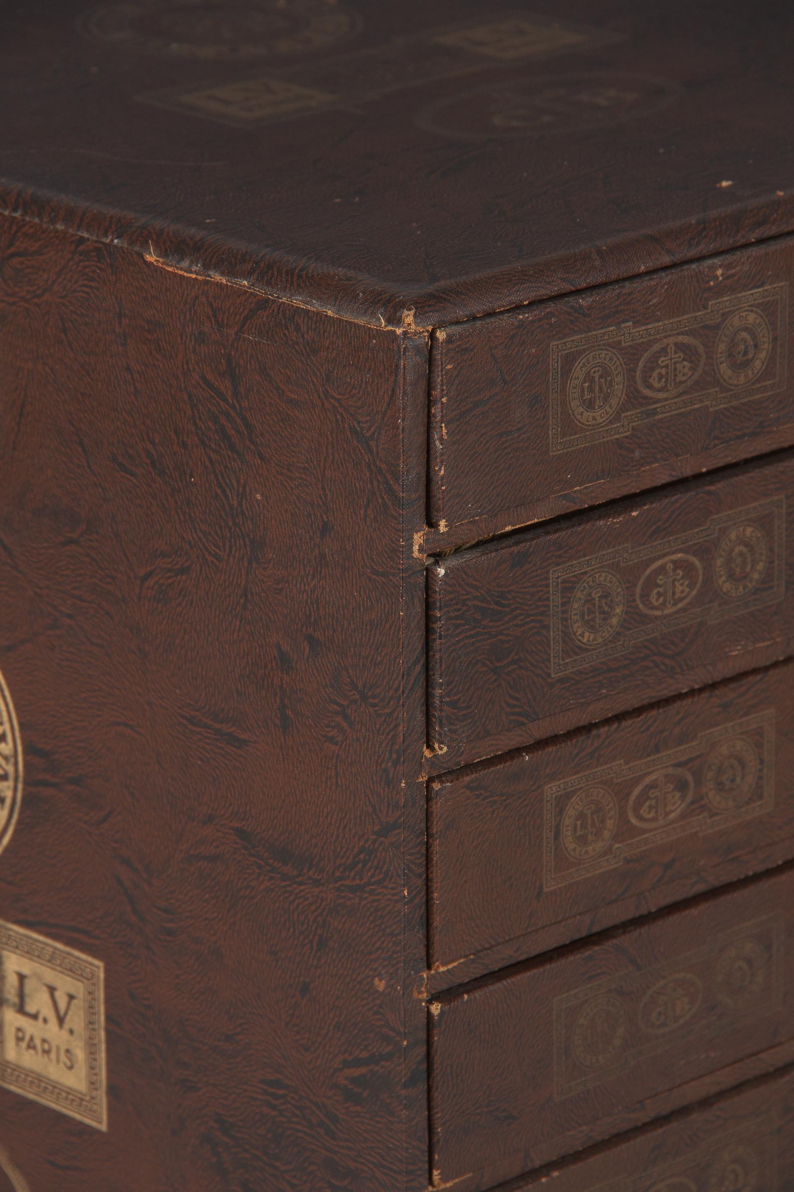 19th Century French Seamstress Storage Box In Good Condition In Austin, TX