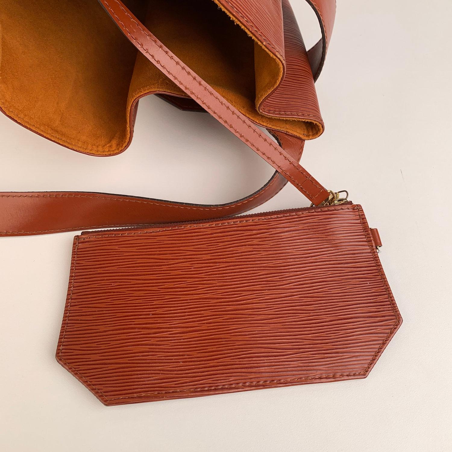 Louis Vuitton Vintage Tan Epi Leather Sac d'Epaule Bucket Shoulder Bag 7