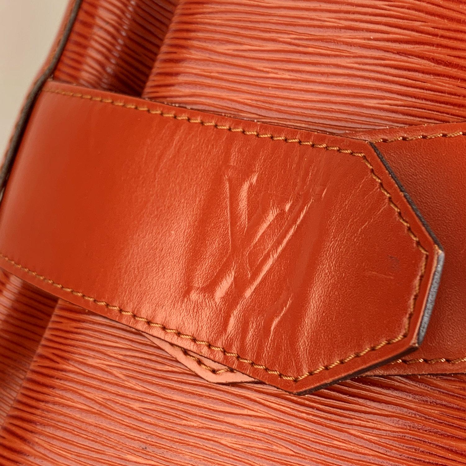 Louis Vuitton Vintage Tan Epi Leather Sac d'Epaule Bucket Shoulder Bag 1