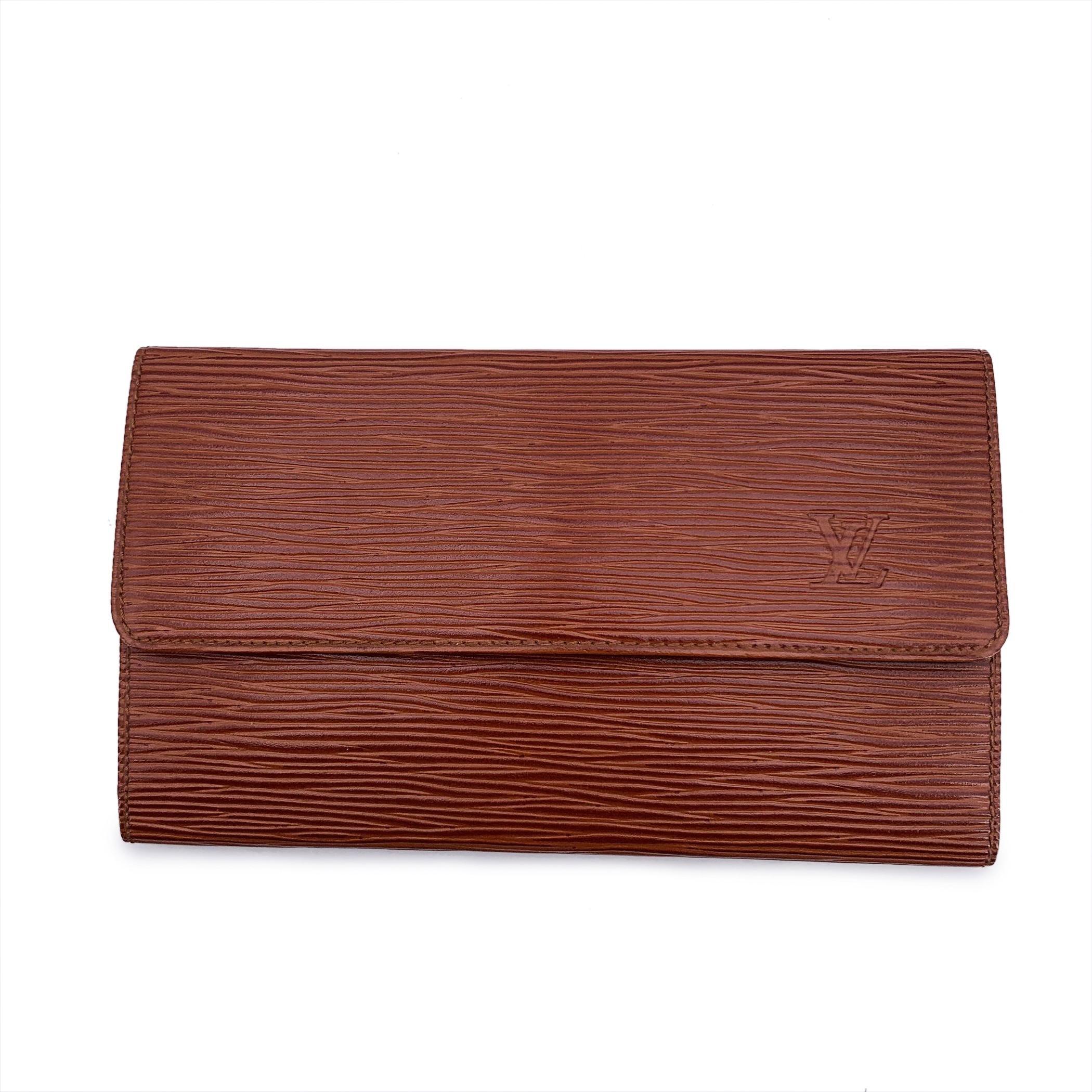 Louis Vuitton Vintage Tan Epi Long International Wallet Coin Purse For Sale