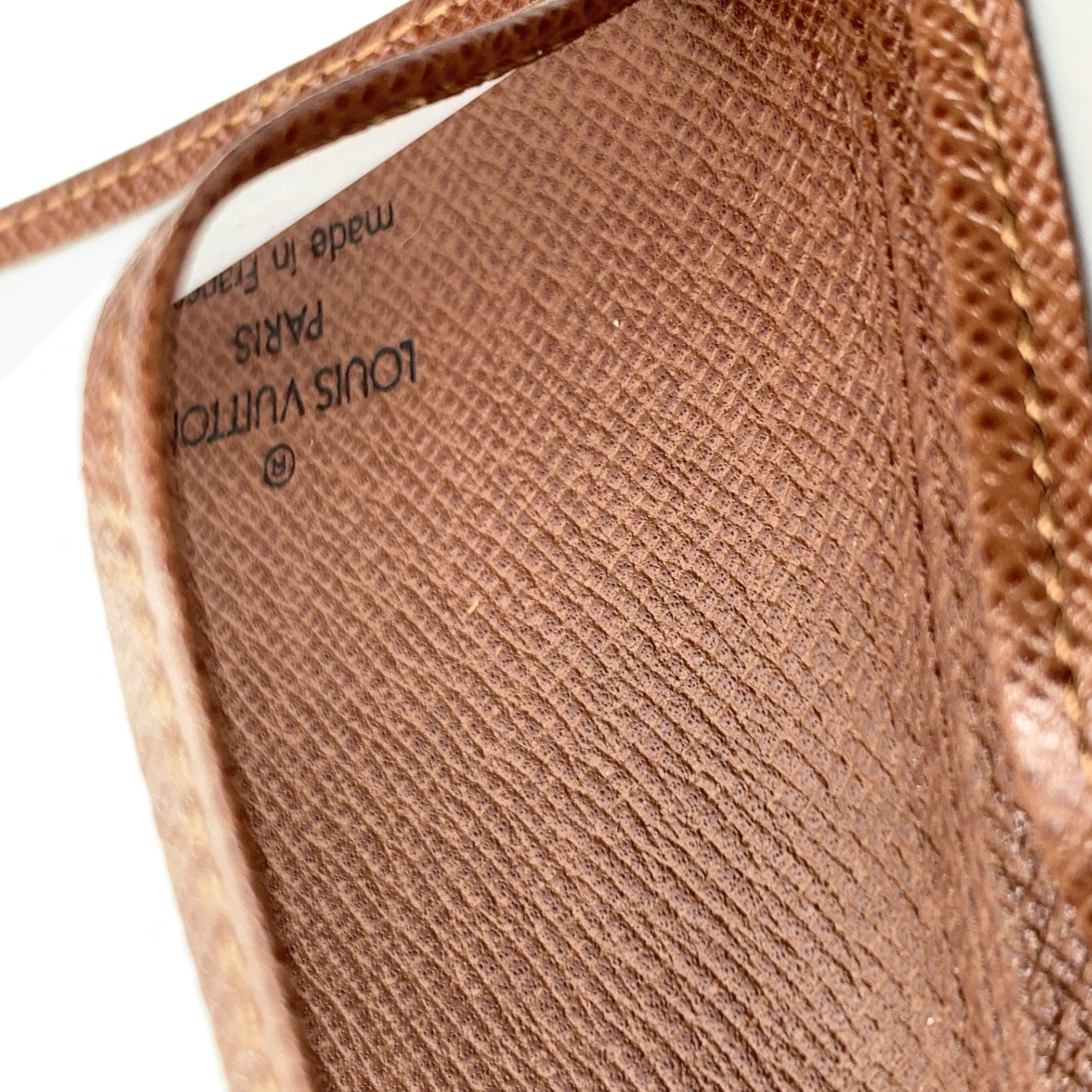 Louis Vuitton Vintage Tan Leather ID Card Wallet Photo Holder For Sale 1