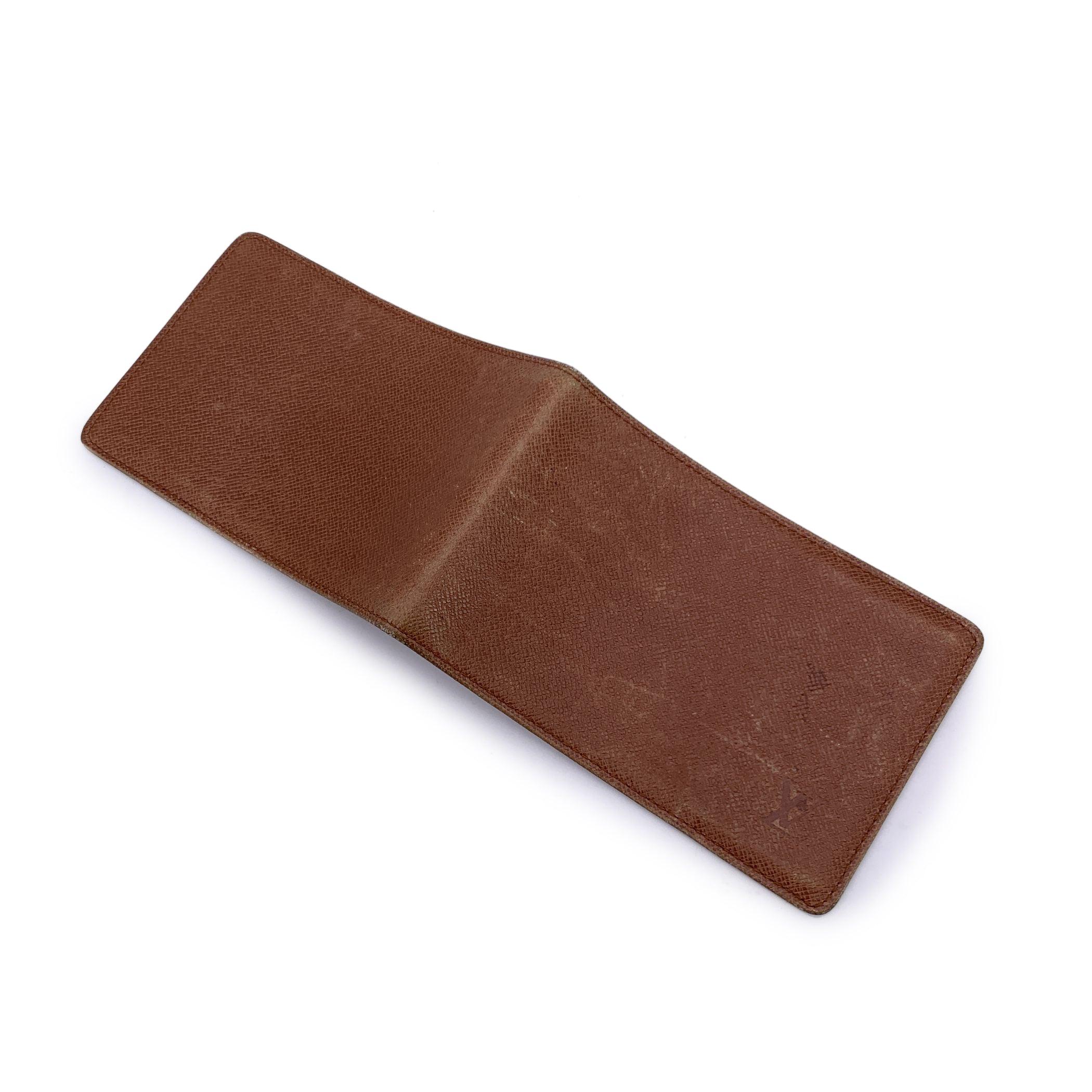 Louis Vuitton Vintage Tan Taiga Leather Checkbook Holder Wallet In Fair Condition For Sale In Rome, Rome