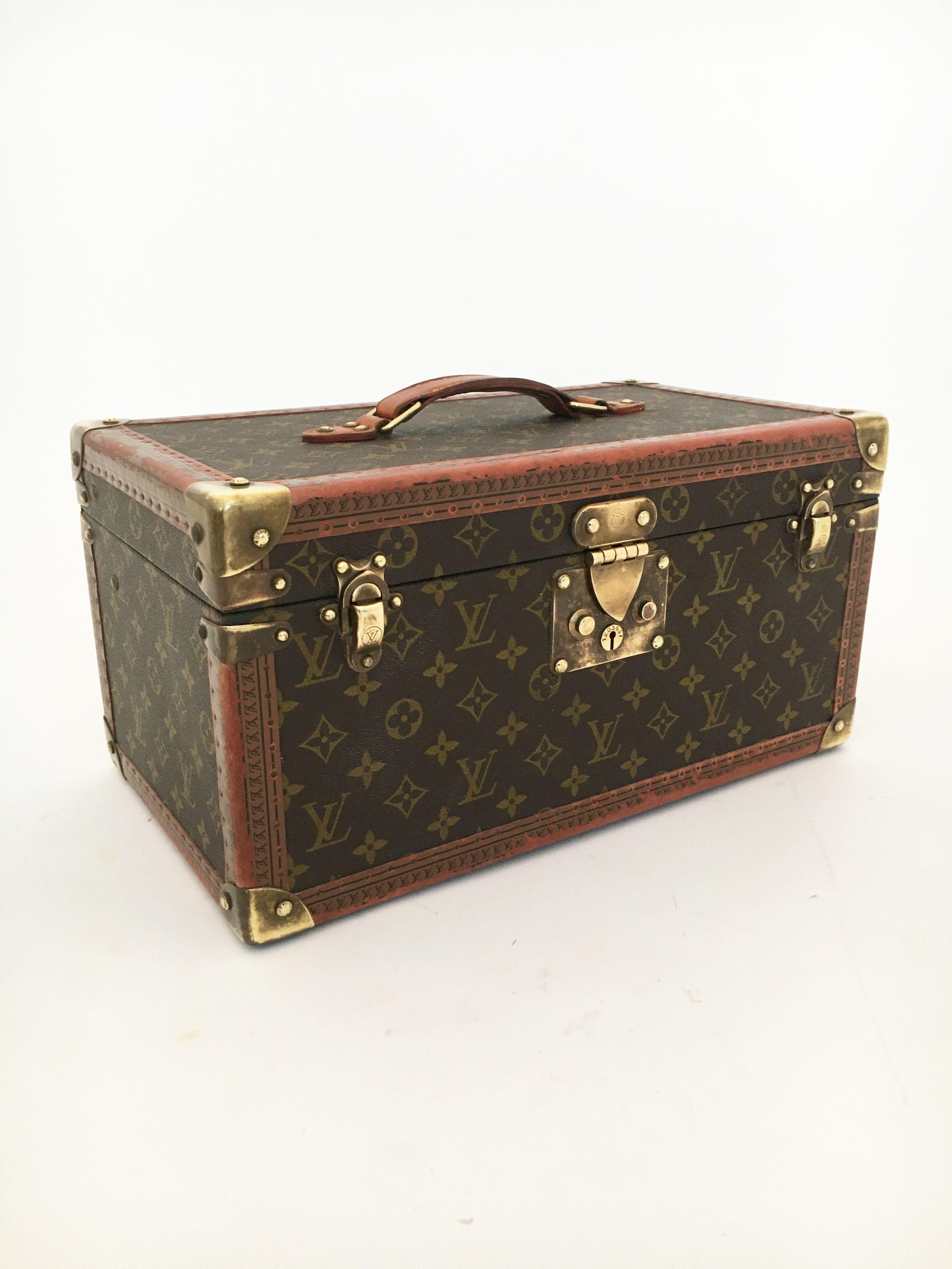 Other Louis Vuitton Vintage Train Case, Boite Bouteilles Et Glace, Beauty Case For Sale