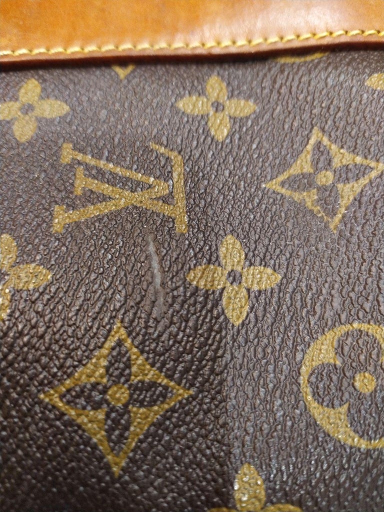 Louis Vuitton Vintage Travel Bag For Sale 7
