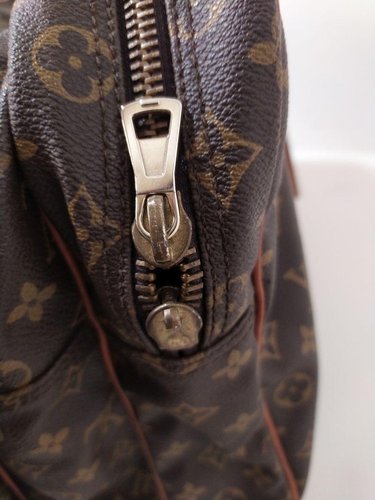 Women's Louis Vuitton Vintage Travel Bag For Sale