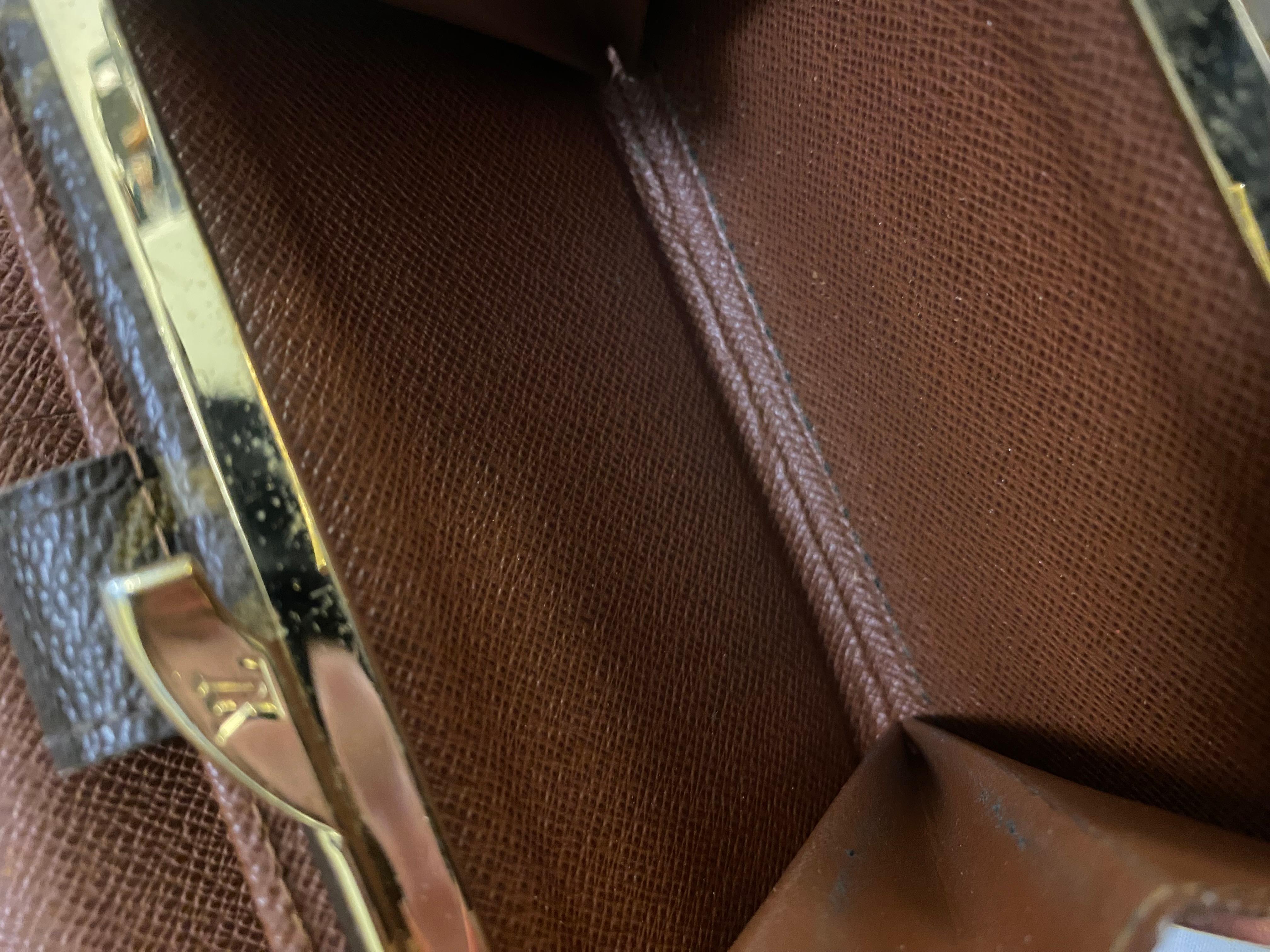 Femenino o masculino Bolso Louis Vuitton Vintage Viennois Kisslock en venta