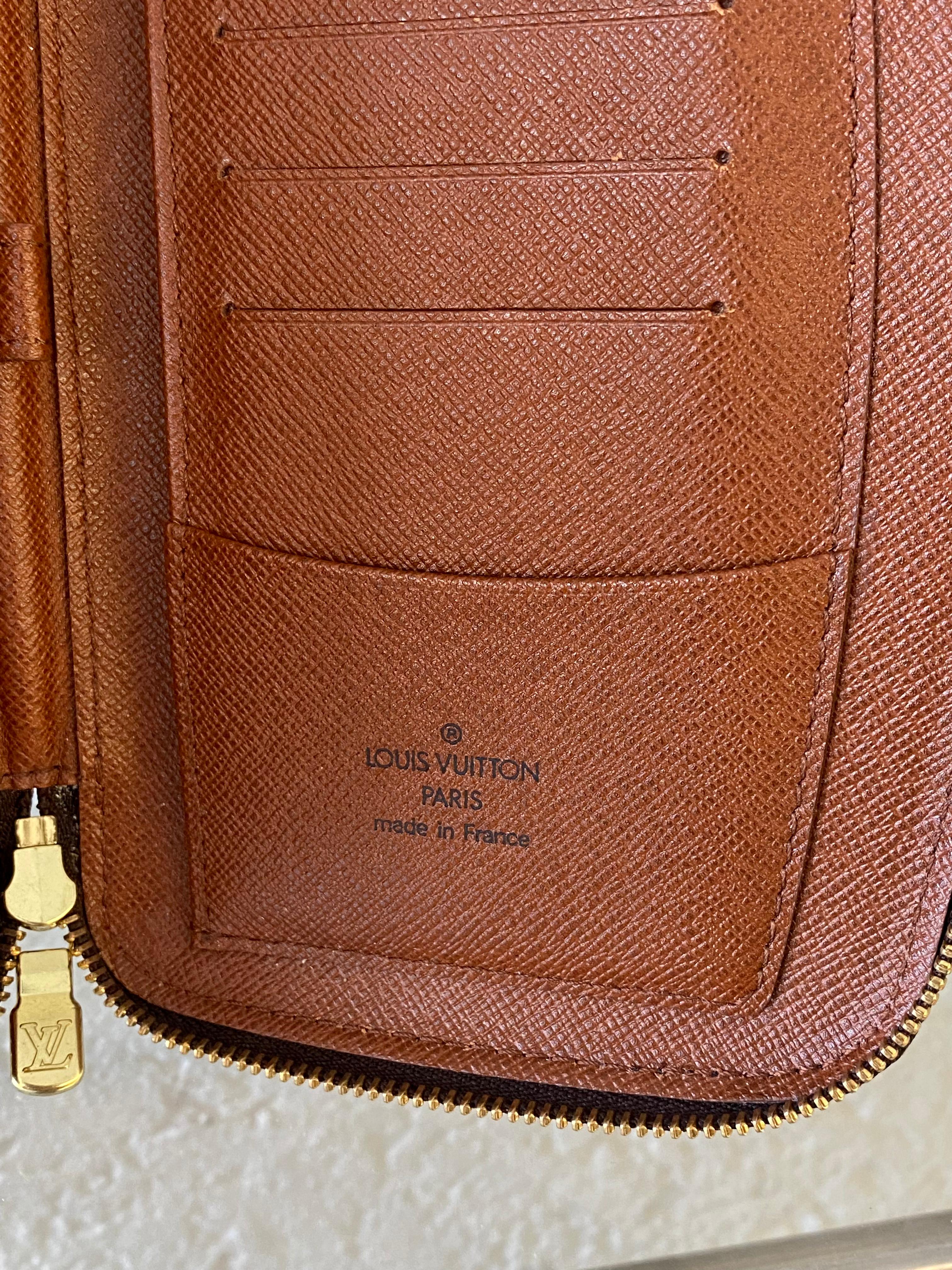 Louis Vuitton Vintage Wallet Phone Zippy Compact Clutch  2